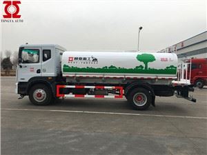 Camion à eau à vendre