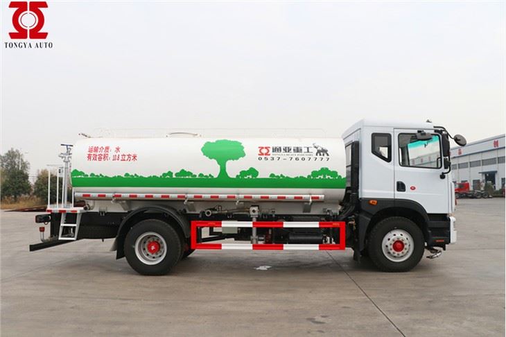 Camion d’arrosage