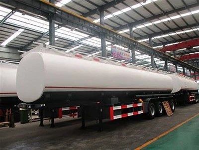 La Chine fabrique des pétroliers à essence TONGYA à 4 essieux