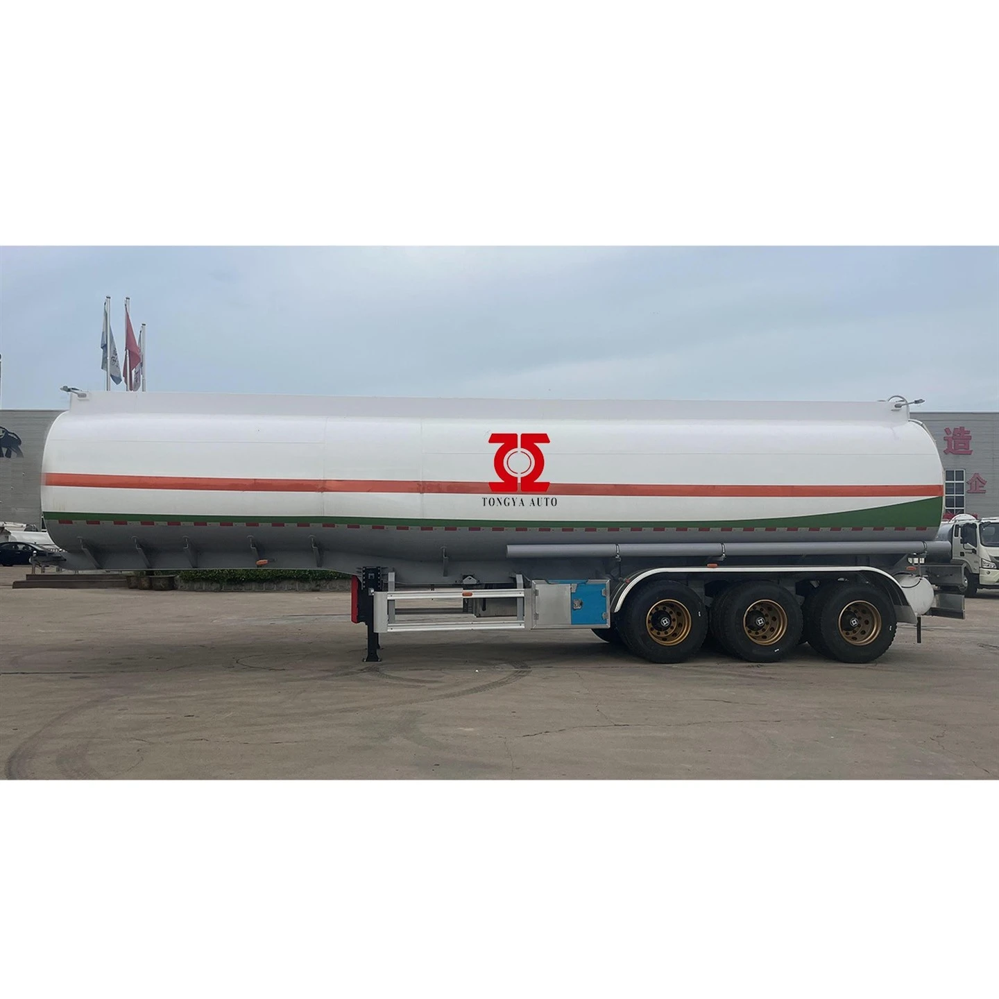Semi-remorque-citerne à carburant 45000L