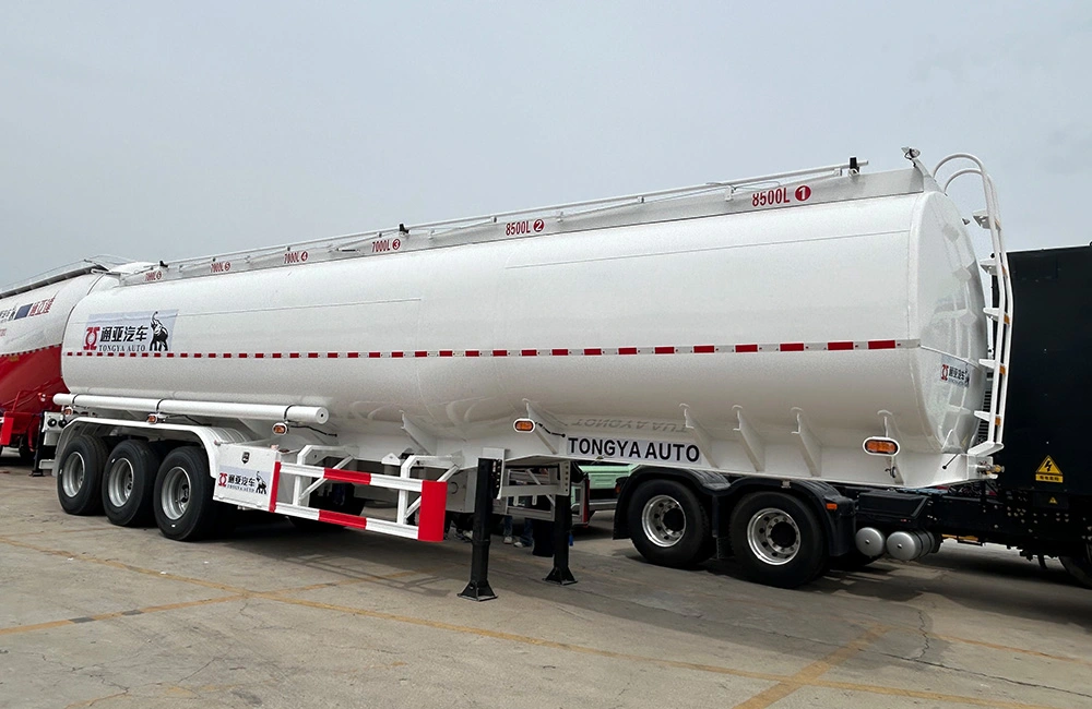 Semi-remorque de pétrolier à 3 essieux à vendre